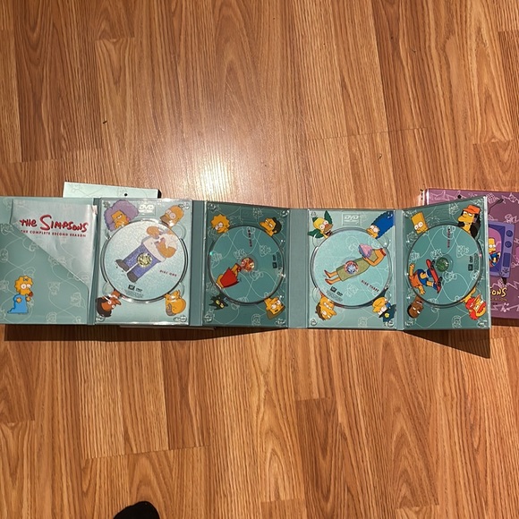 The Simpsons 1st 2nd and 3rd seasons collector’s editions. Fantastic set… - Picture 5 of 7